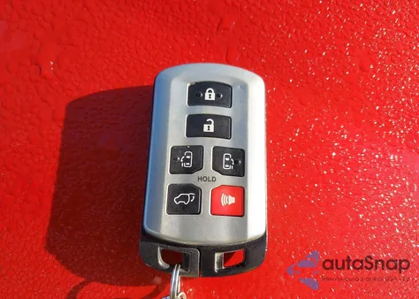 2018 Toyota Sienna Xle Premium 8 Passenger z USA, uszkodzony, nr VIN 5TDYZ3DC7JS955455